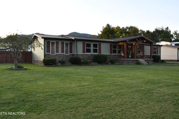 $240,000 | 129 Lower Gibson Lane, Middlesboro, KY 40965