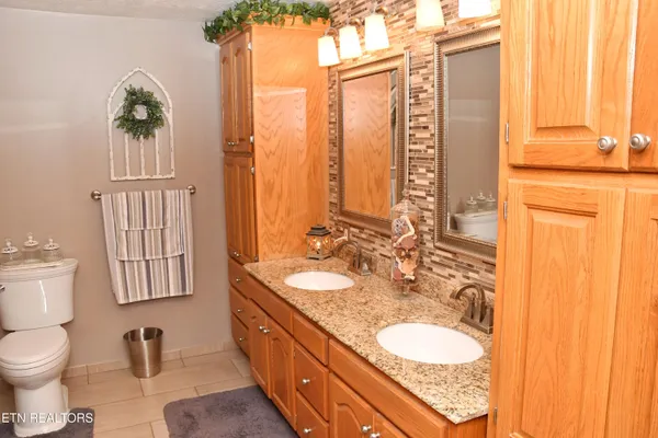 $240,000 | 129 Lower Gibson Lane, Middlesboro, KY 40965