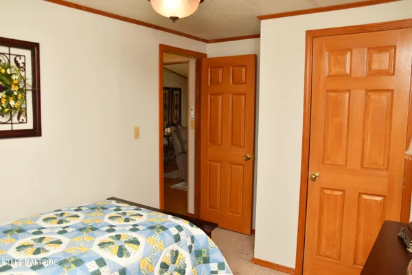 $240,000 | 129 Lower Gibson Lane, Middlesboro, KY 40965