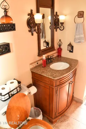 $240,000 | 129 Lower Gibson Lane, Middlesboro, KY 40965