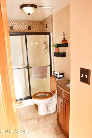 $240,000 | 129 Lower Gibson Lane, Middlesboro, KY 40965