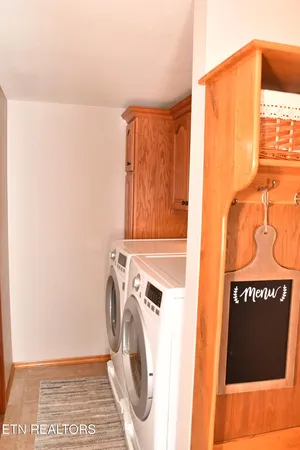 $240,000 | 129 Lower Gibson Lane, Middlesboro, KY 40965