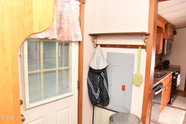 $240,000 | 129 Lower Gibson Lane, Middlesboro, KY 40965