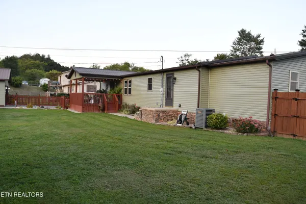 $240,000 | 129 Lower Gibson Lane, Middlesboro, KY 40965