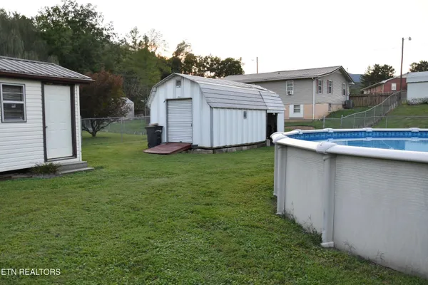 $240,000 | 129 Lower Gibson Lane, Middlesboro, KY 40965