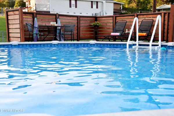 $240,000 | 129 Lower Gibson Lane, Middlesboro, KY 40965