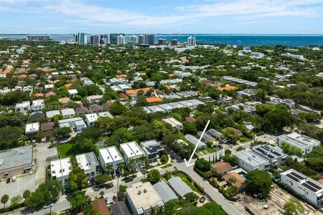 $1,395,000 | 3094 Carter Street, Miami, FL 33133