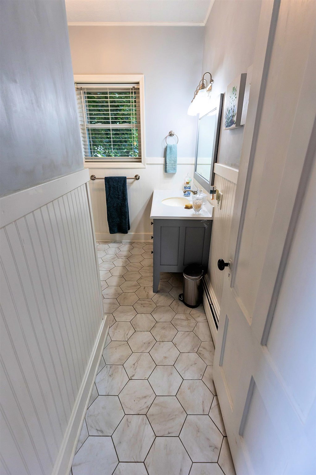 113 Riley Avenue Manchester, NH 03103 - Photo 34 of 40