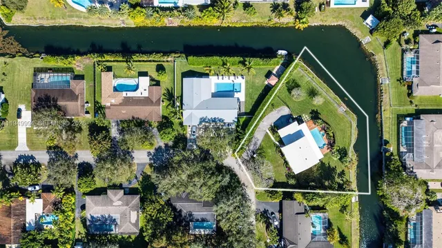 $2,499,000 | Pinecrest, Pinecrest, FL 33156