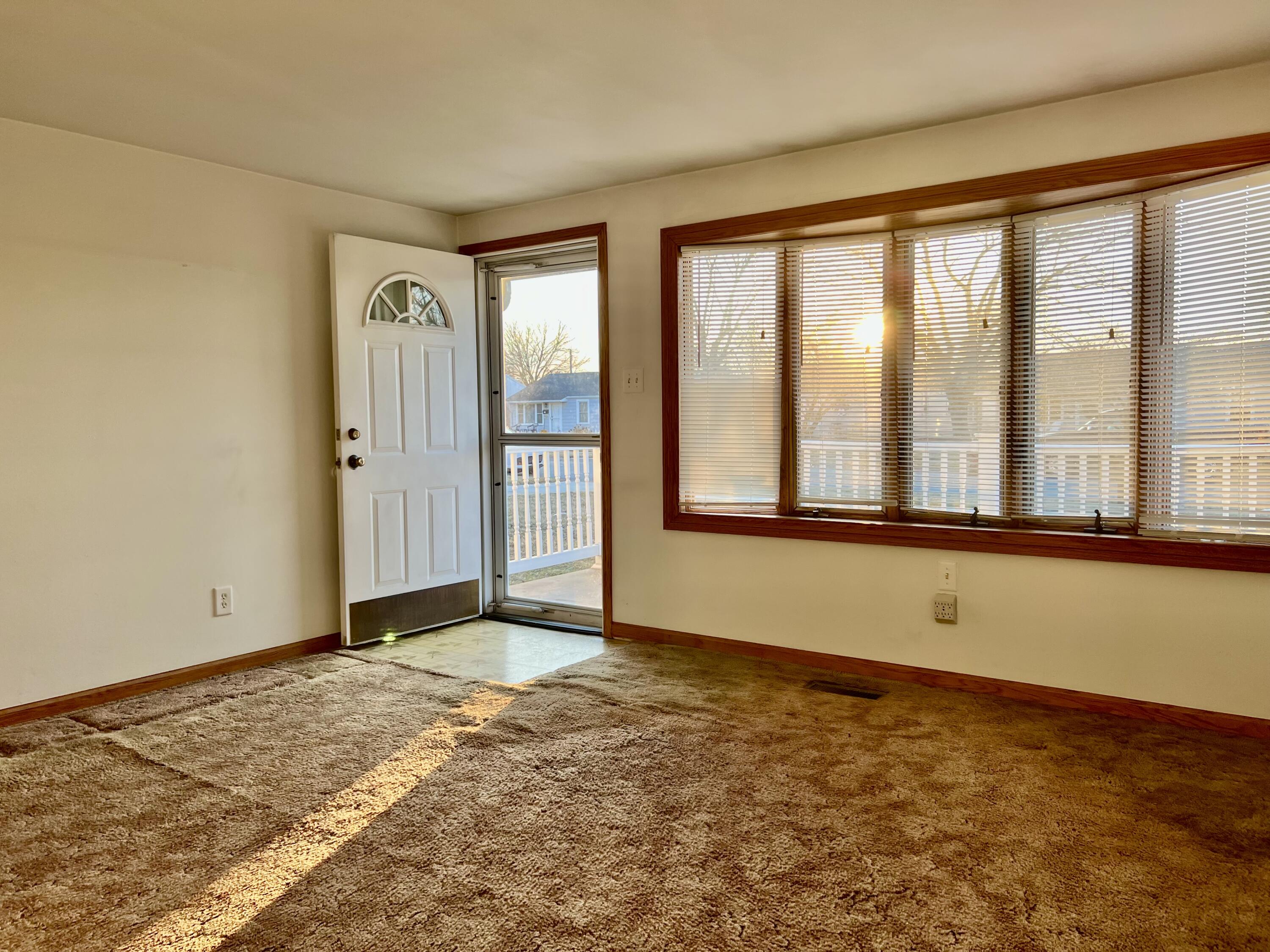 719 North Indiana Street Griffith, IN 46319 - Photo 12 of 24 3000x2250