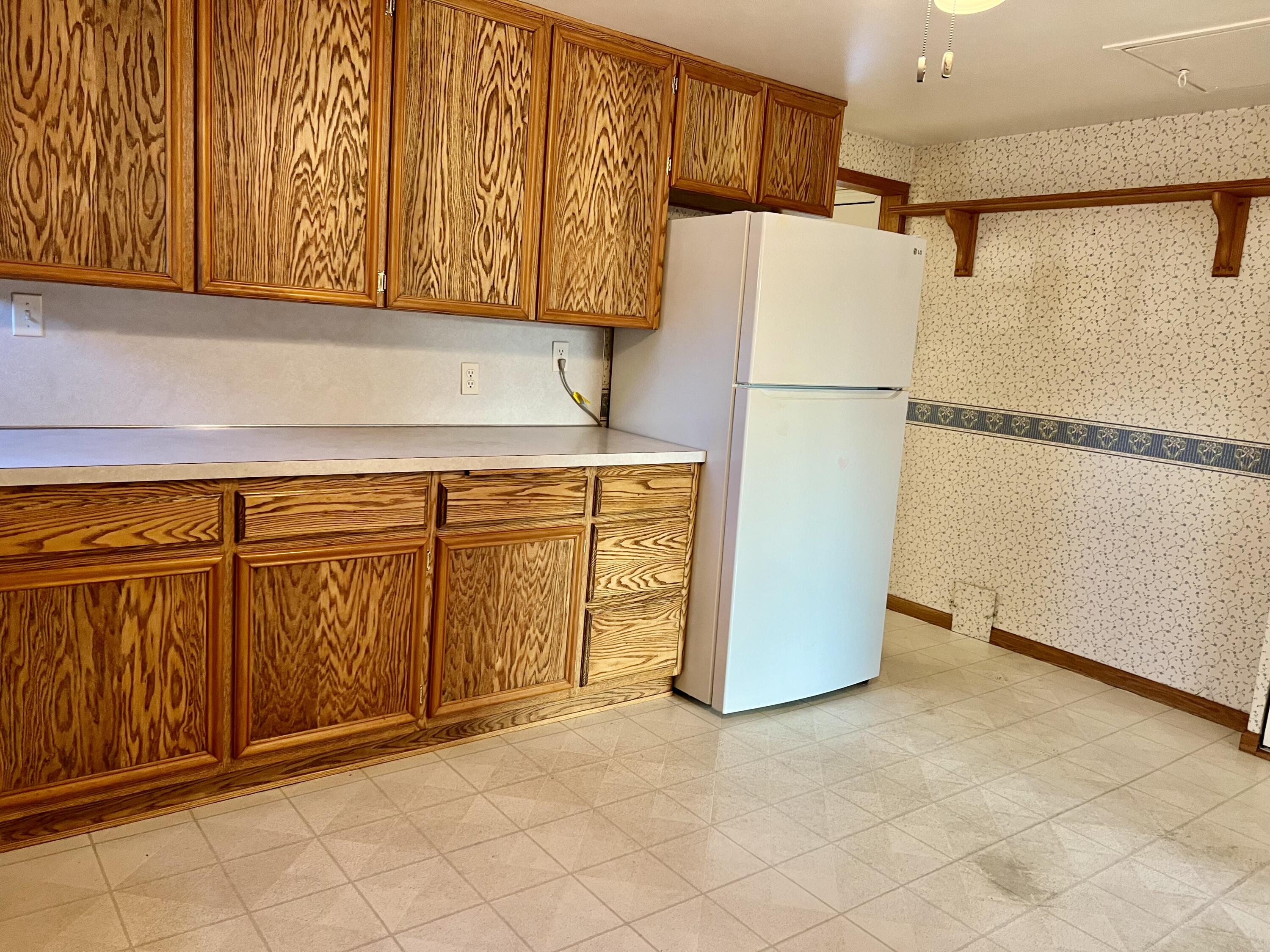 719 North Indiana Street Griffith, IN 46319 - Photo 9 of 24 3000x2250