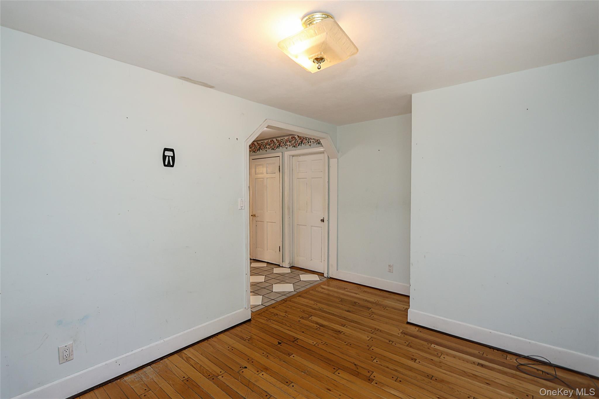20 East Clearwater Road Lindenhurst, NY 11757 - Photo 24 of 41