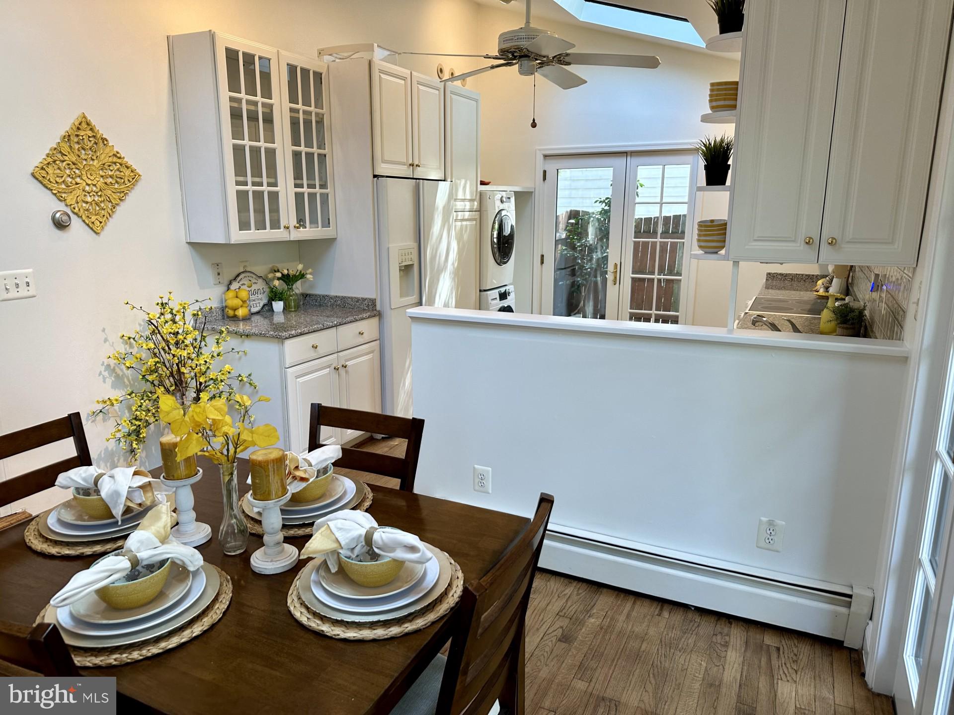 3304 Circle Hill Road Alexandria, VA 22305 - Photo 8 of 59 Kitchen/Breakfast Area