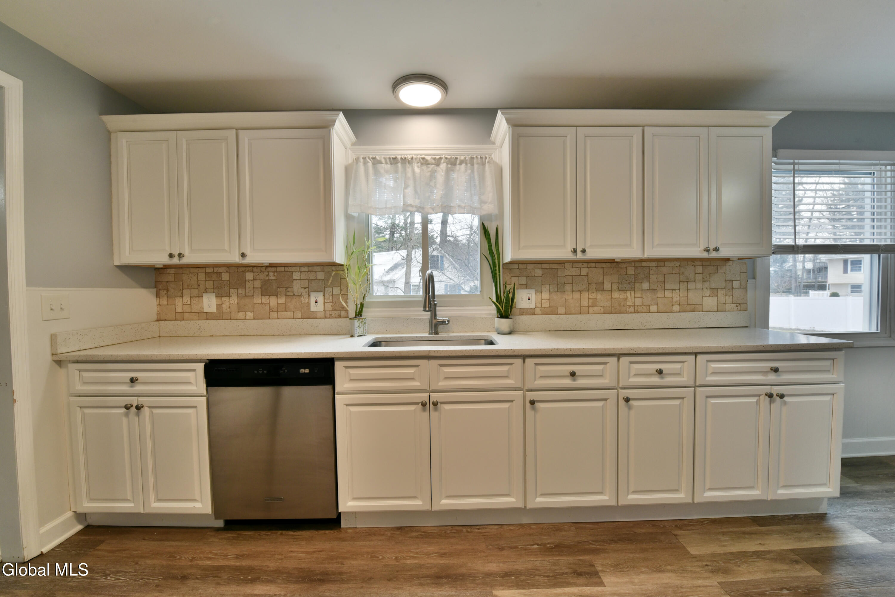 23 New Castle Road Halfmoon, NY 12065 - Photo 14 of 62 23NewcastleRdKitch2