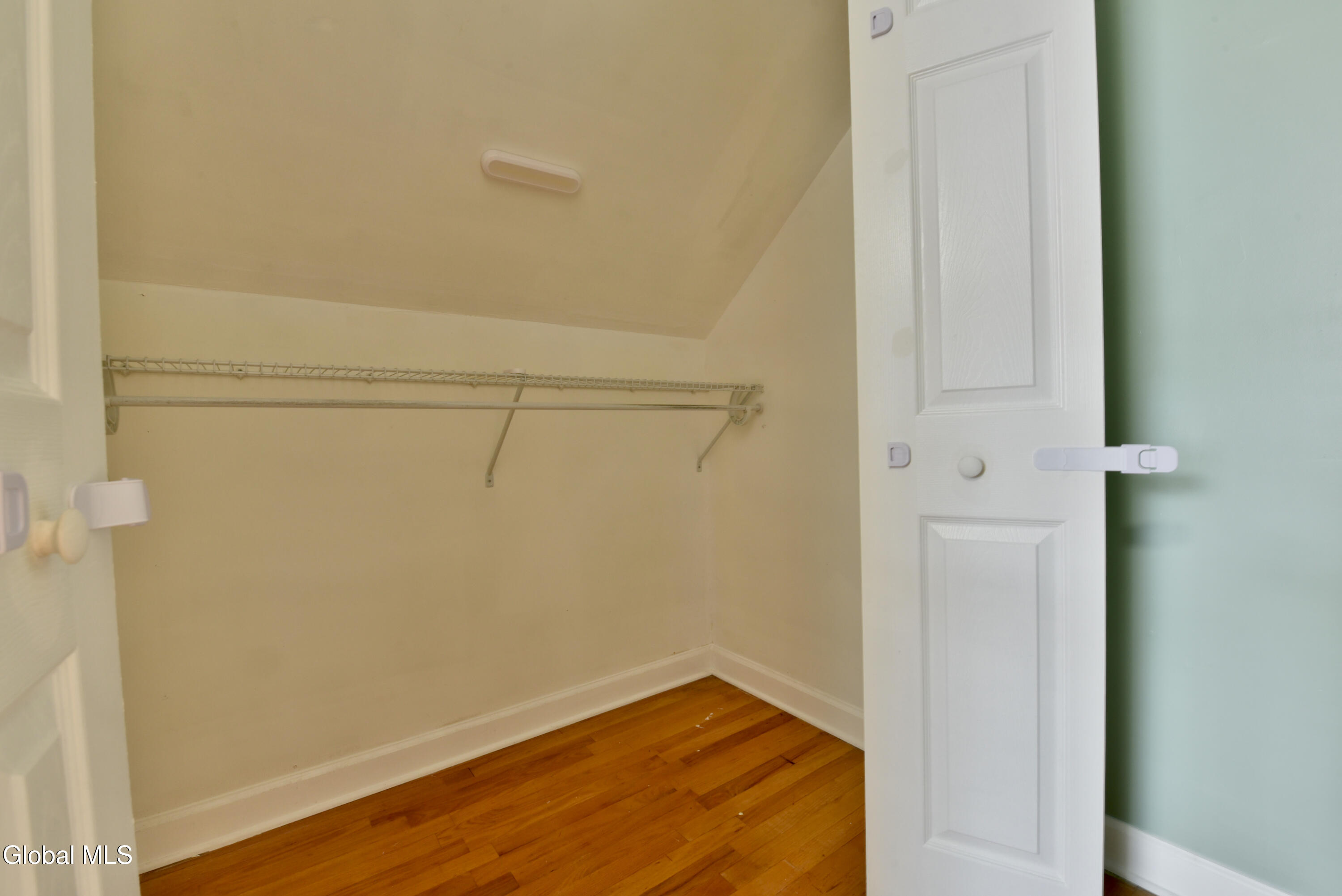 23 New Castle Road Halfmoon, NY 12065 - Photo 36 of 62 23NewcastleRdUpstairsBRCloset1