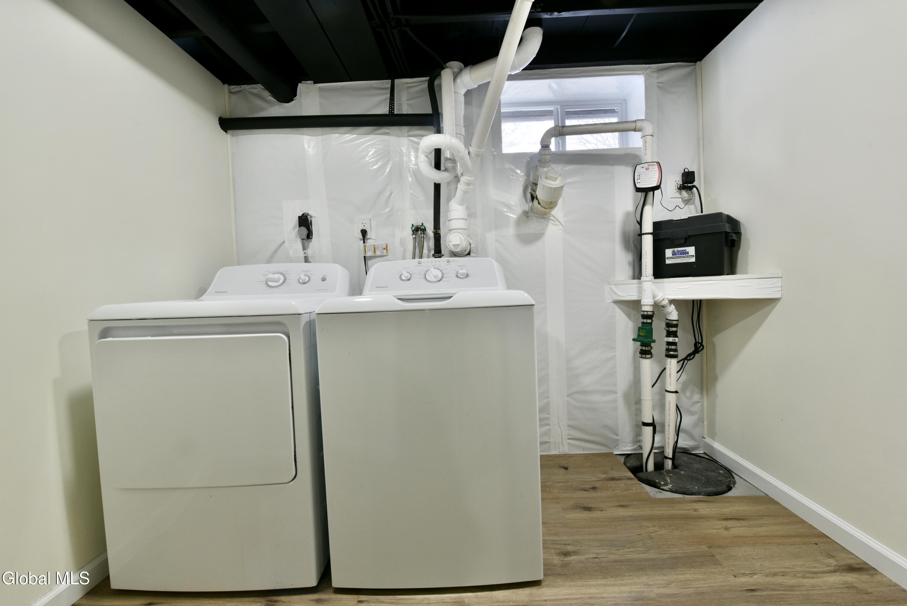 23 New Castle Road Halfmoon, NY 12065 - Photo 44 of 62 23NewcastleRdLaundry