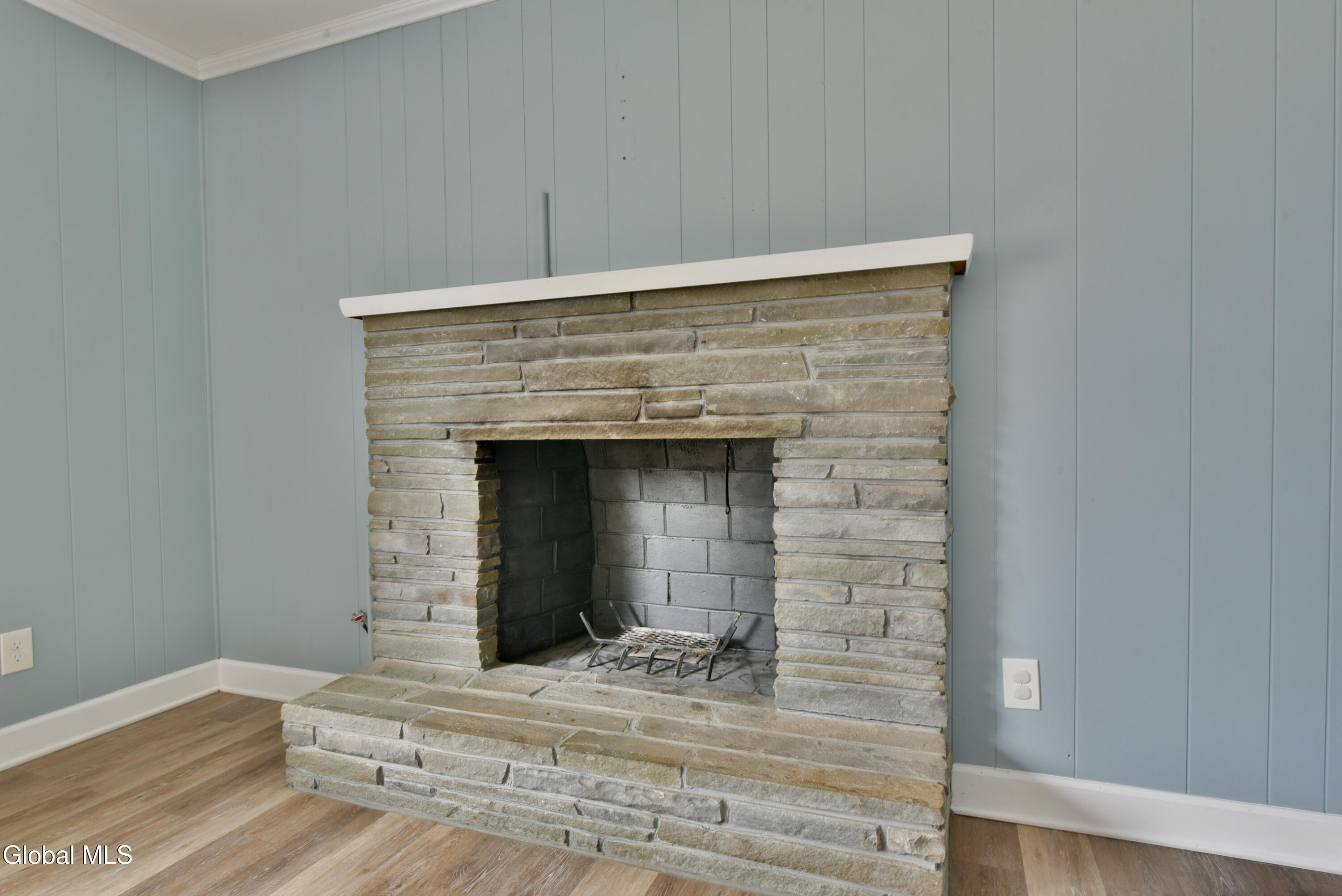 23 New Castle Road Halfmoon, NY 12065 - Photo 6 of 62 23NewcastleRdWoodBurningFP