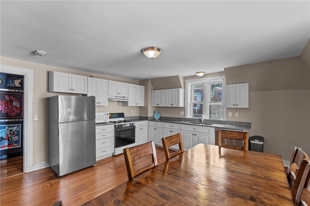 569 Spring Street, Unit 3 Newport, RI 02840 - Photo 6 of 32