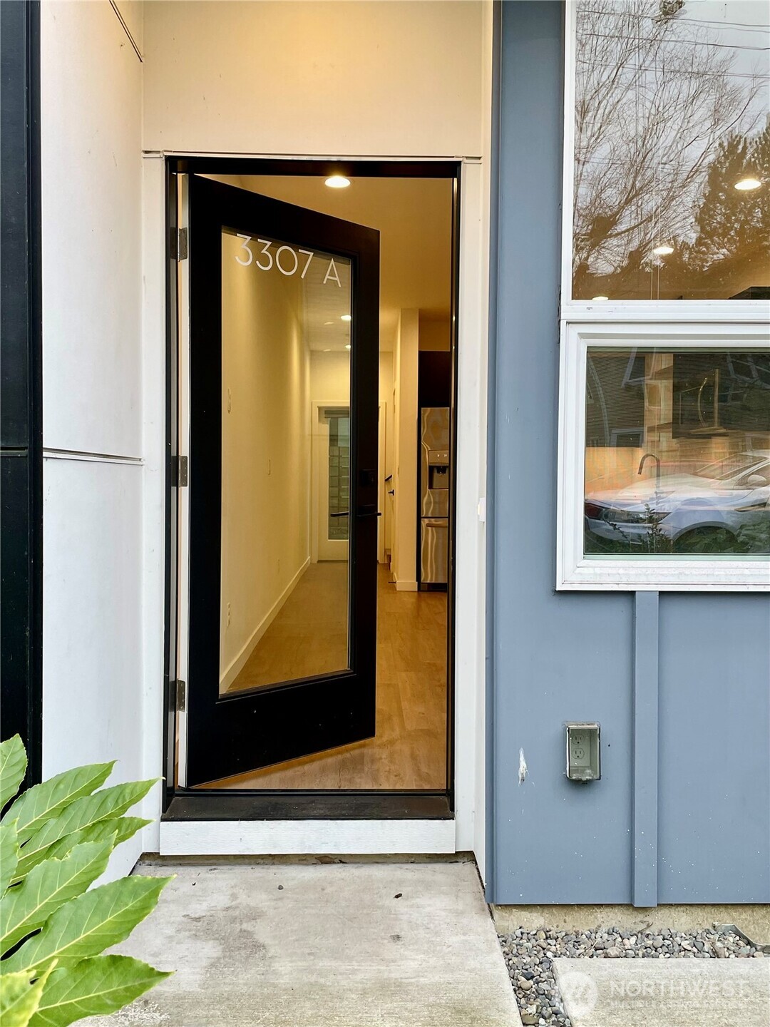 3307 Wetmore Avenue South, Unit A Seattle, WA 98144 - Photo 3 of 24 a view of front door