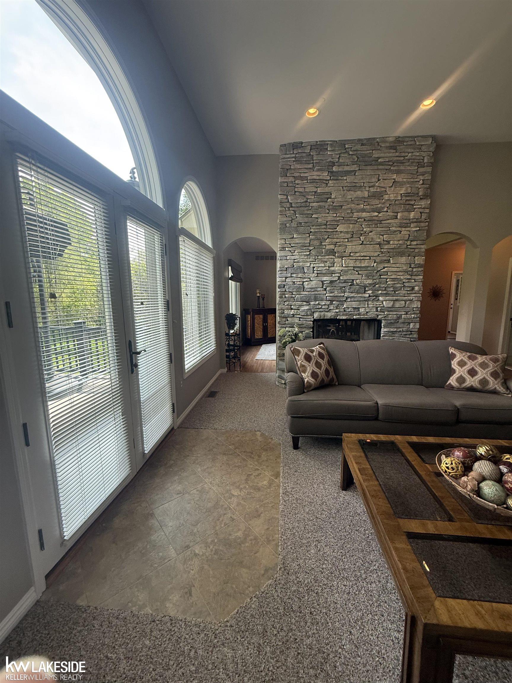 901 Jack Pine Drive Rochester, MI 48306 - Photo 10 of 92