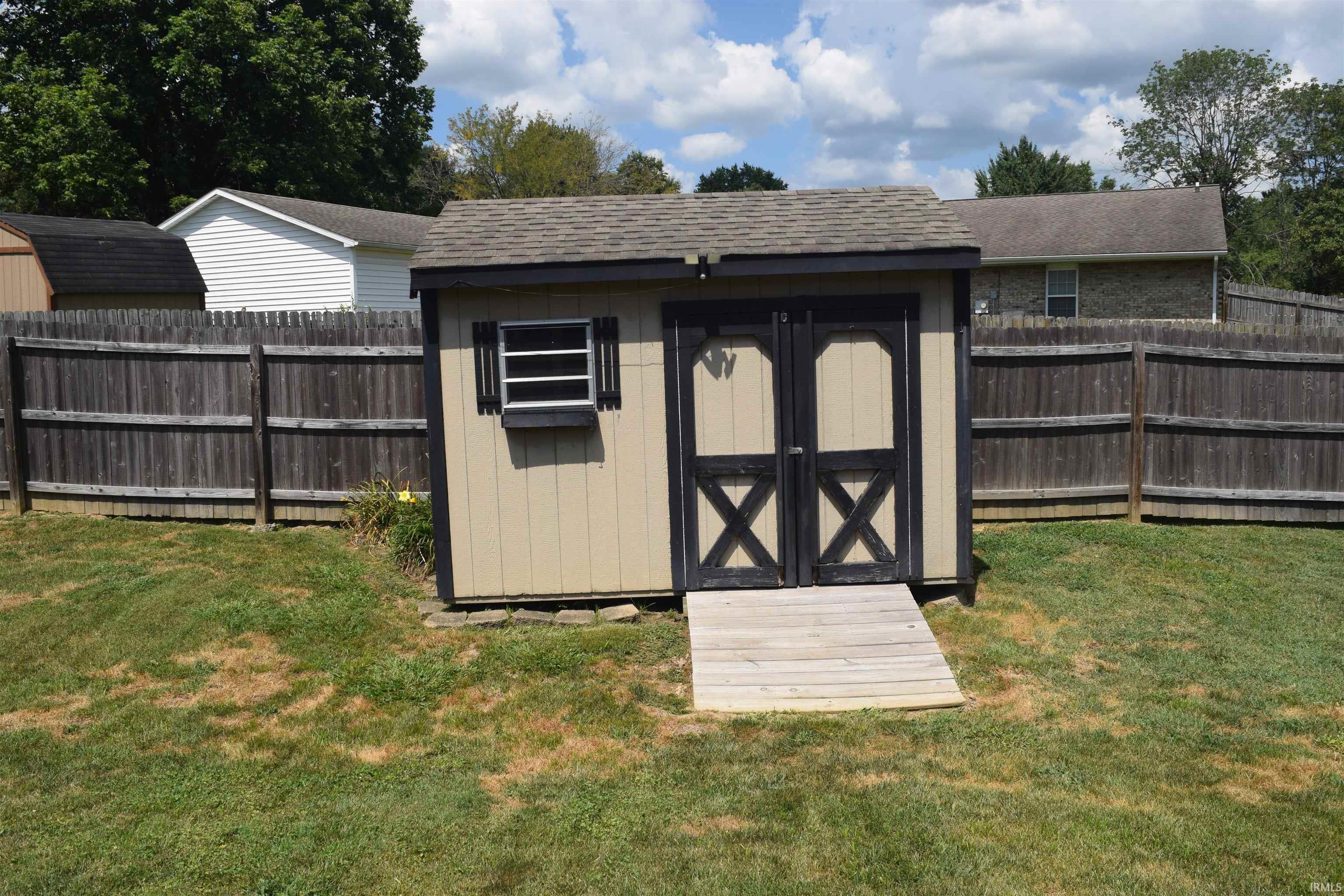 200 East Evergreen Road Evansville, IN 47711 - Photo 33 of 36 Gallery Image 33