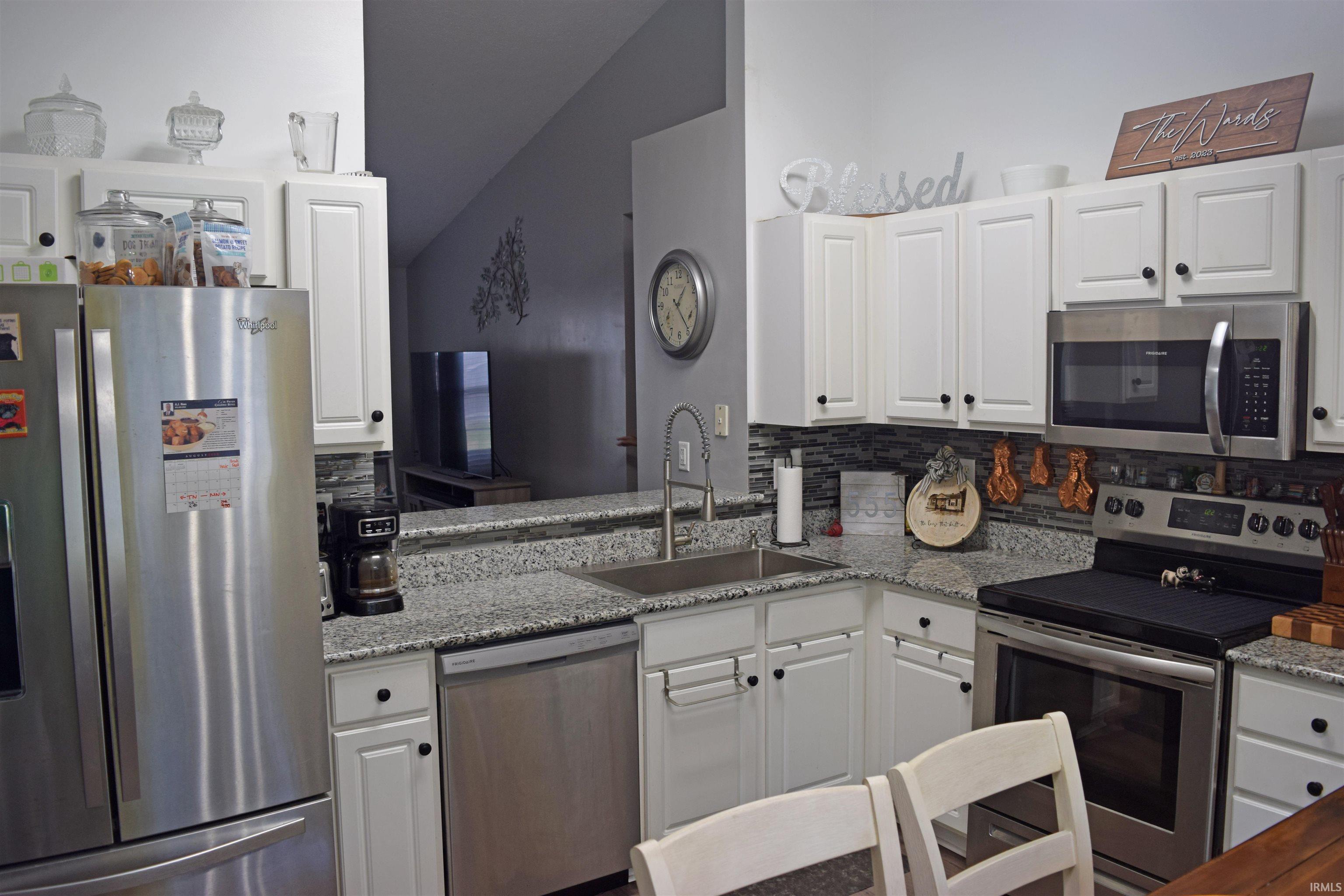 200 East Evergreen Road Evansville, IN 47711 - Photo 6 of 36 Gallery Image 6