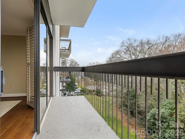 $599,000 | 2222 Selwyn Avenue, Unit 507, Charlotte, NC 28207