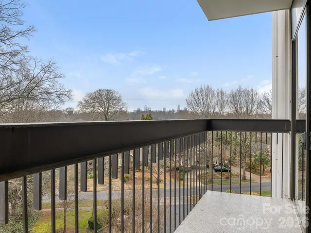 $599,000 | 2222 Selwyn Avenue, Unit 507, Charlotte, NC 28207