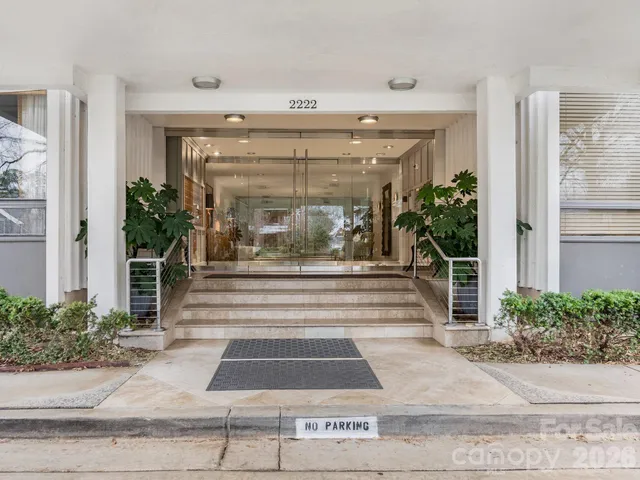 $599,000 | 2222 Selwyn Avenue, Unit 507, Charlotte, NC 28207