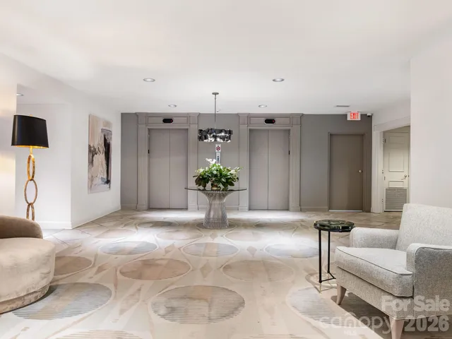 $599,000 | 2222 Selwyn Avenue, Unit 507, Charlotte, NC 28207