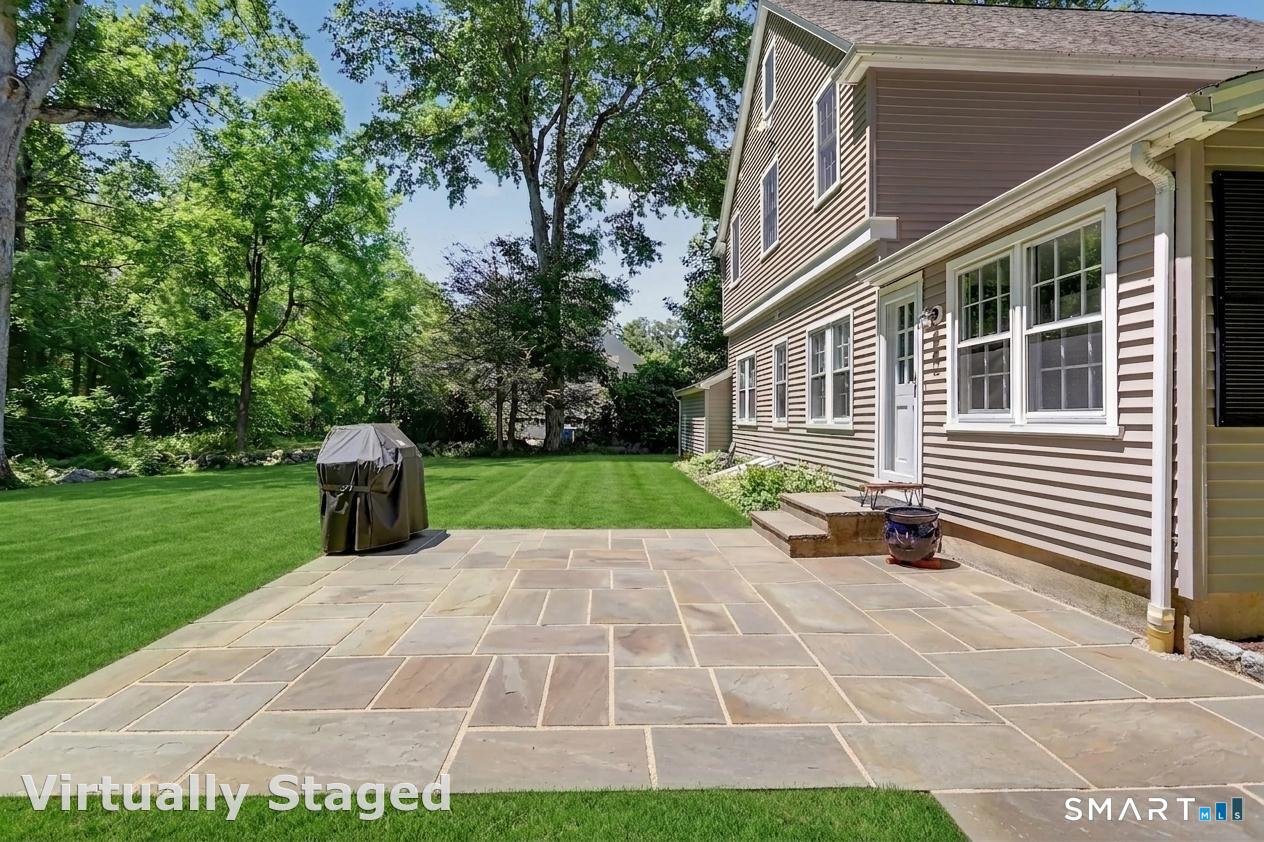31 Vista Road Wilton, CT 06897 - Photo 3 of 34