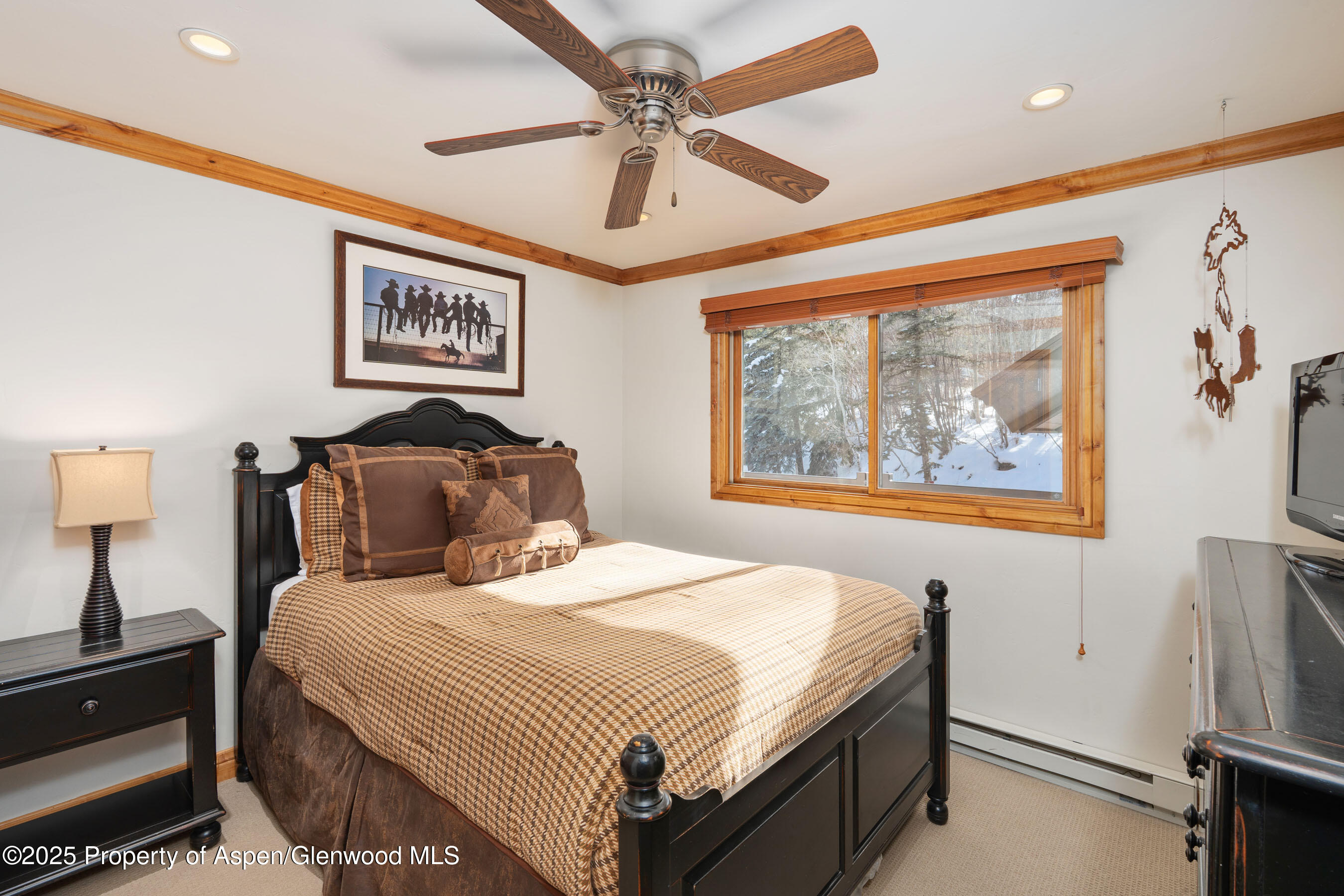 400 Wood Road, Unit 2203 Snowmass Village, CO 81615 - Photo 8 of 22 Guest Bedroom