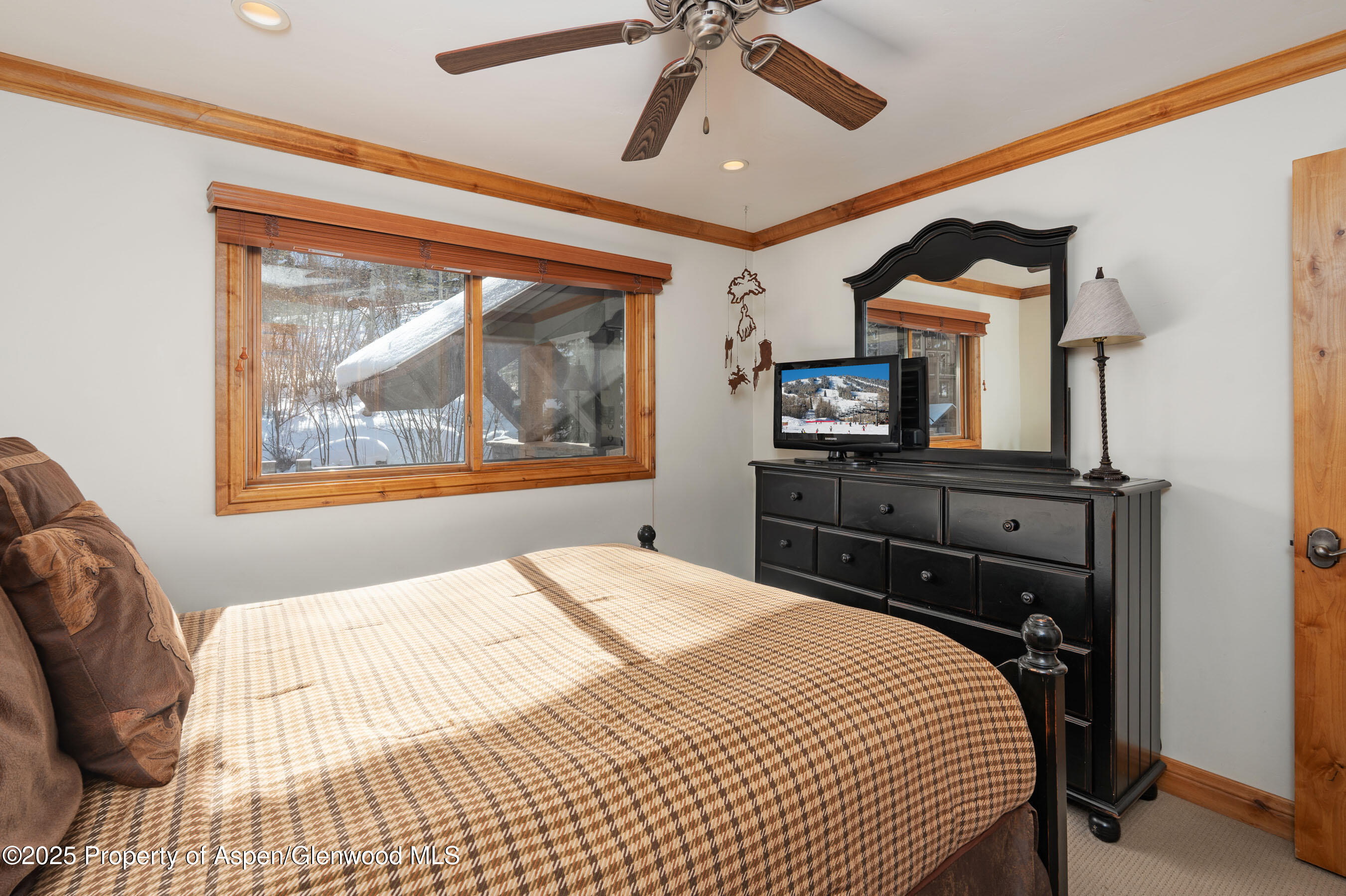 400 Wood Road, Unit 2203 Snowmass Village, CO 81615 - Photo 9 of 22 Guest Bedroom