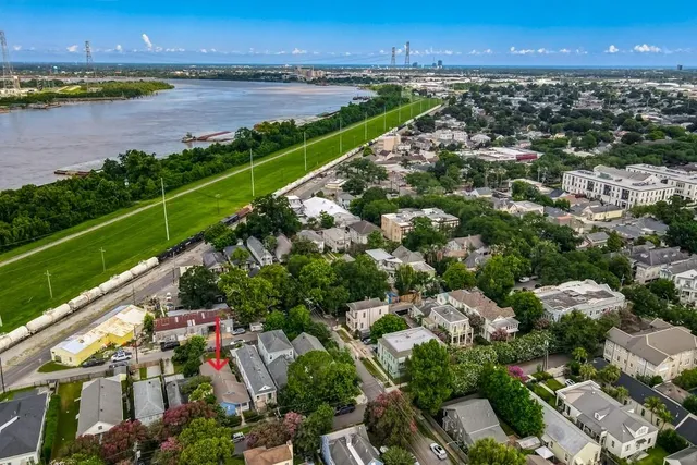 $410,000 | 424 Fern Street, New Orleans, LA 70118