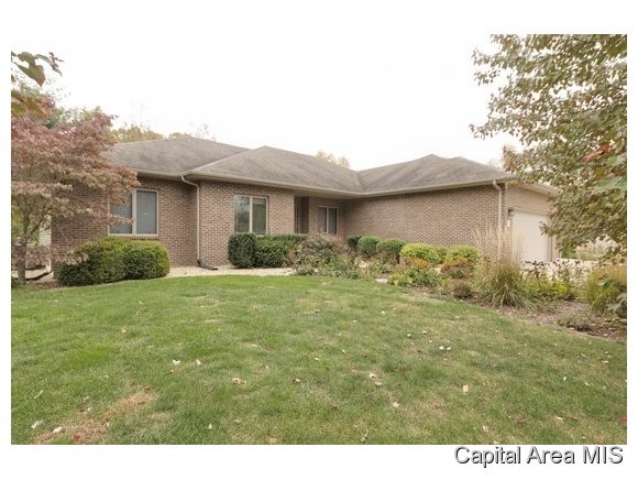8 Quail Crossing Rochester, IL 62563 - Photo 2 of 24