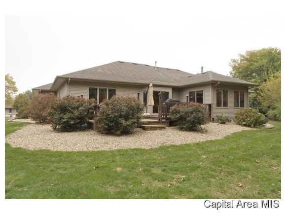 8 Quail Crossing Rochester, IL 62563 - Photo 3 of 24