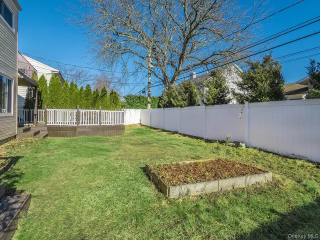 $1,248,000 | 127 Cow Neck Road, Port Washington, NY 11050