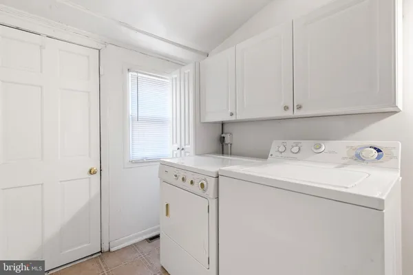 $2,400 | 1010 Trenton Place, Wilmington, DE 19801