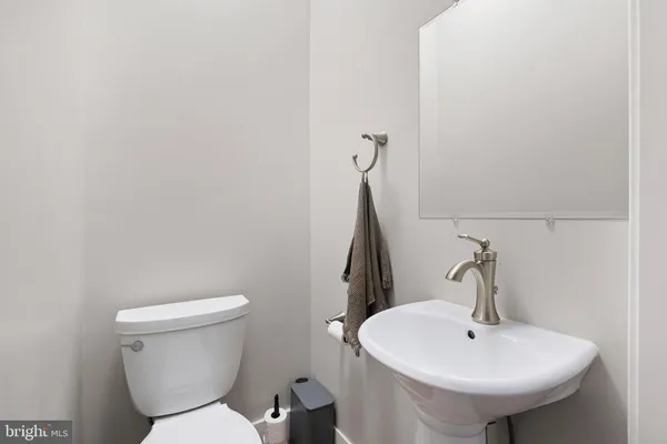 $2,400 | 1010 Trenton Place, Wilmington, DE 19801