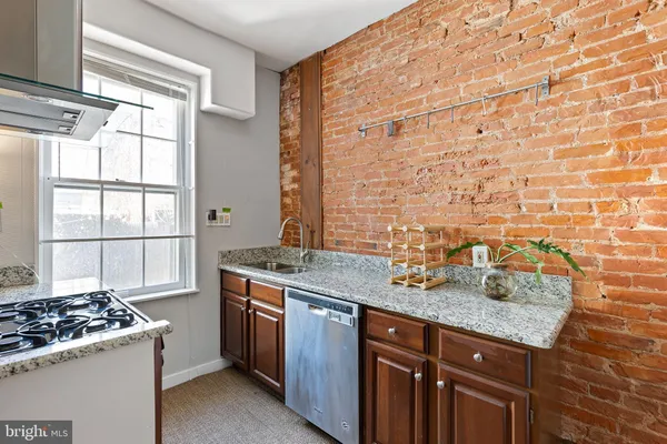 $2,400 | 1010 Trenton Place, Wilmington, DE 19801