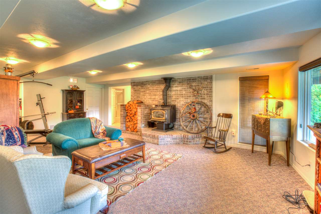 5656 Weaver Road Deer Park, WA 99006 - Photo 3 of 20 Gallery Image 3