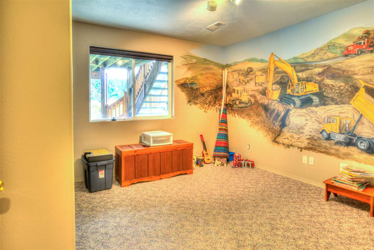 5656 Weaver Road Deer Park, WA 99006 - Photo 9 of 20 Gallery Image 9