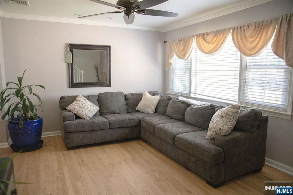22 Warren Road Fair Lawn, NJ 07410 - Photo 4 of 45