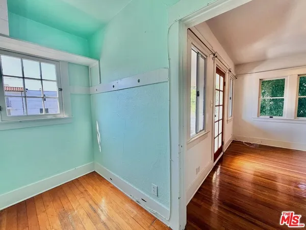 $2,895 | 1112 1/2 Echo Park Avenue, Los Angeles, CA 90026