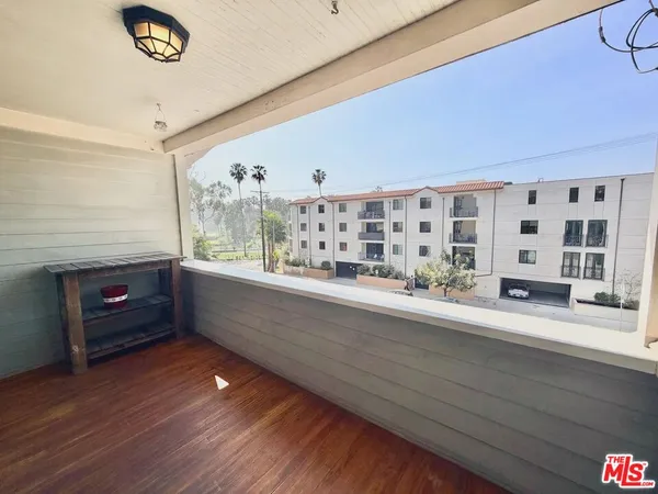 $2,895 | 1112 1/2 Echo Park Avenue, Los Angeles, CA 90026