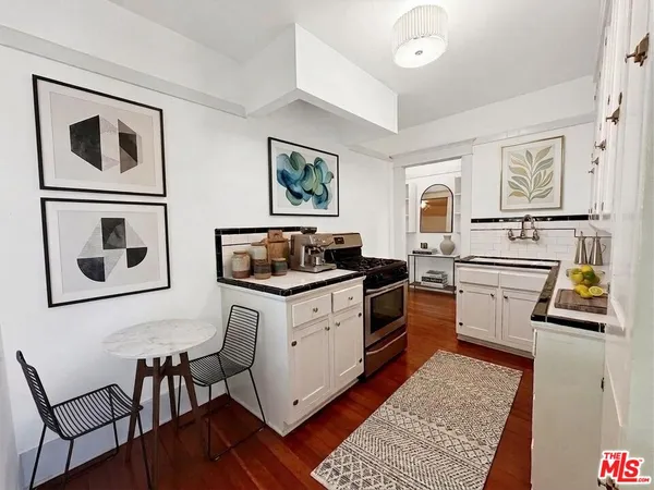 $2,895 | 1112 1/2 Echo Park Avenue, Los Angeles, CA 90026