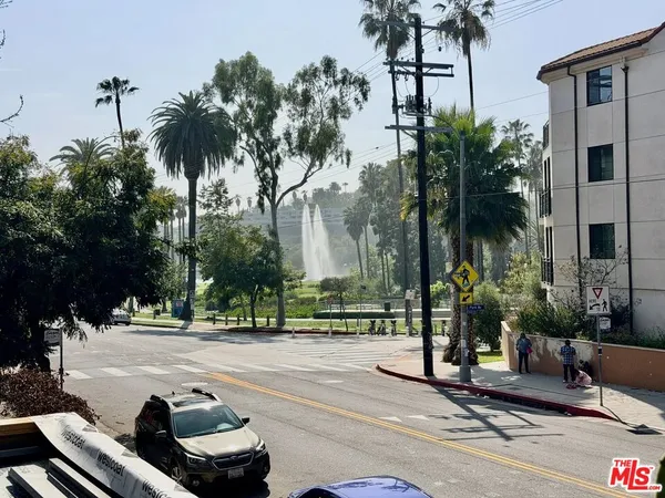 $2,895 | 1112 1/2 Echo Park Avenue, Los Angeles, CA 90026