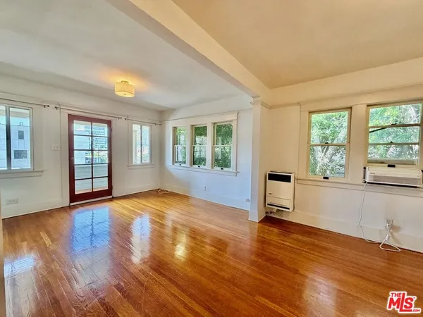 $2,895 | 1112 1/2 Echo Park Avenue, Los Angeles, CA 90026