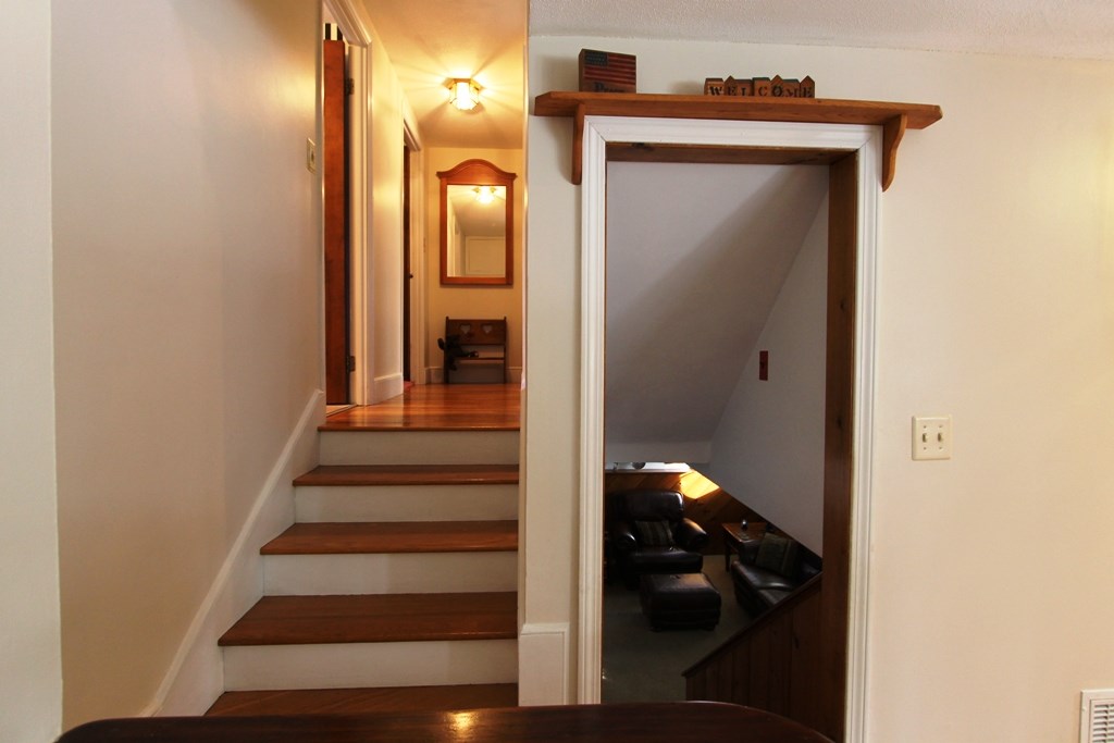 4 Choate Hill Road Kingston, NH 03848 - Photo 13 of 38 Gallery Image 13