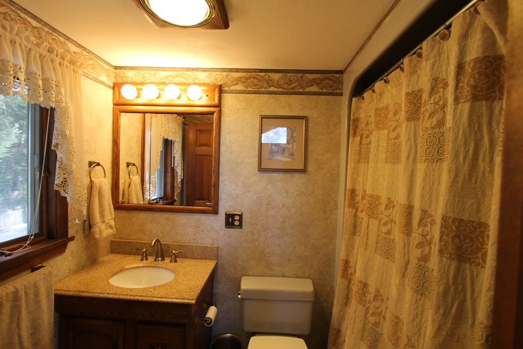 4 Choate Hill Road Kingston, NH 03848 - Photo 17 of 38 Gallery Image 17